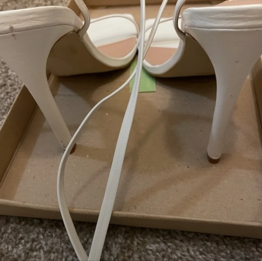 Steve Madden Uplift White Leather Lace-up Sandals,  Sz 9 - Picture 4 of 4